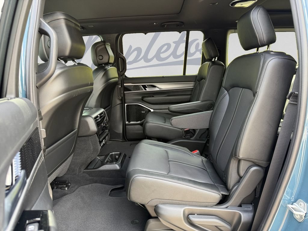 New 2026 Jeep Grand Wagoneer Limited AWD/4WD image 26