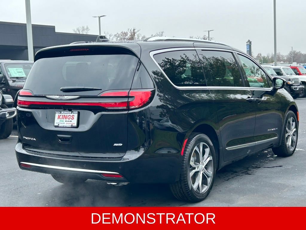 New 2026 Chrysler Pacifica Pinnacle image 7
