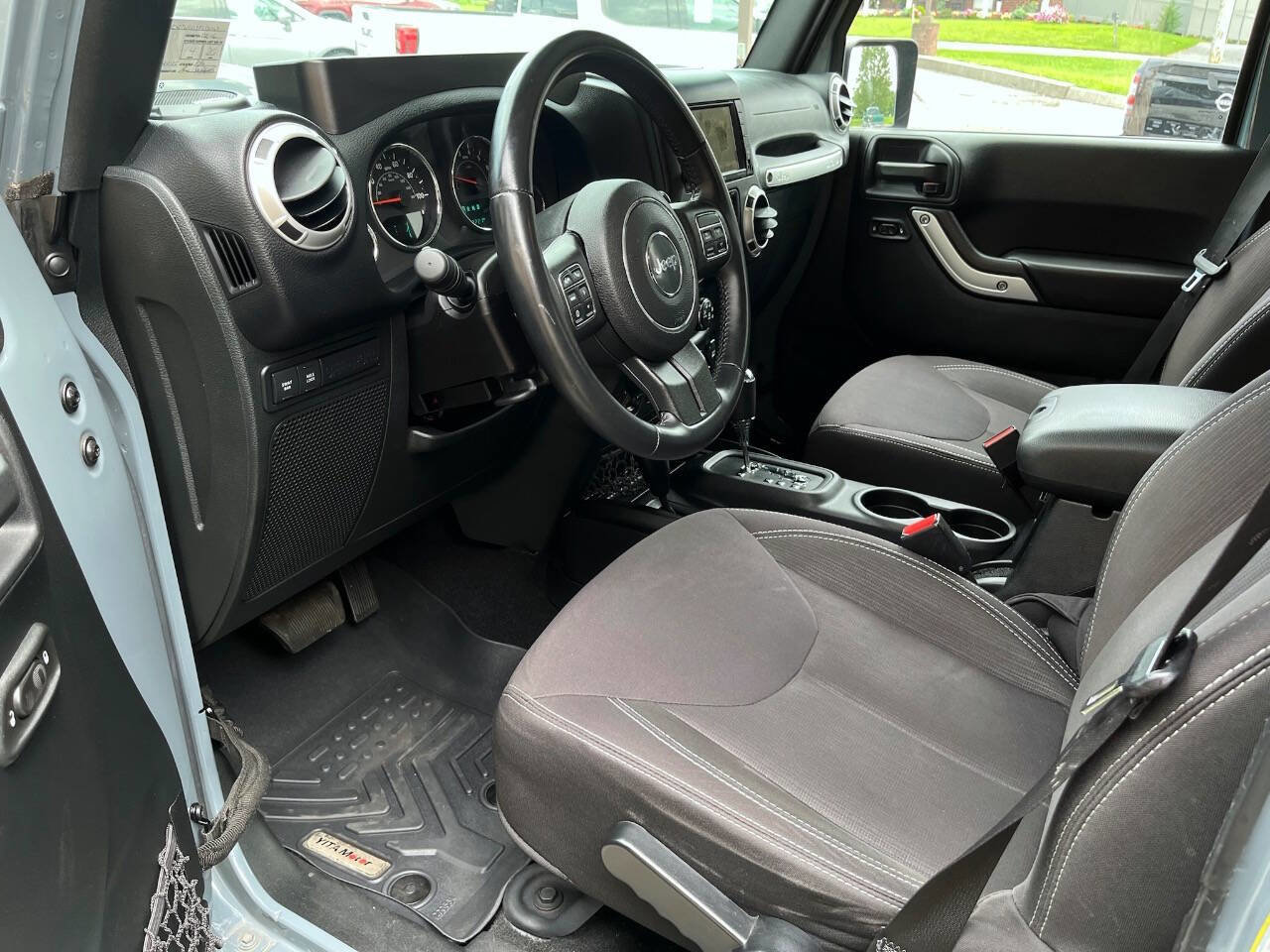 Used 2015 Jeep Wrangler Unlimited Rubicon w/ Dual Top Group image 5