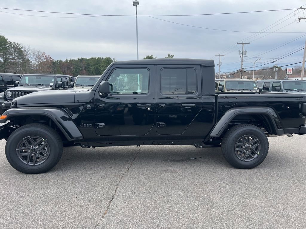 New 2026 Jeep Gladiator Sport image 4