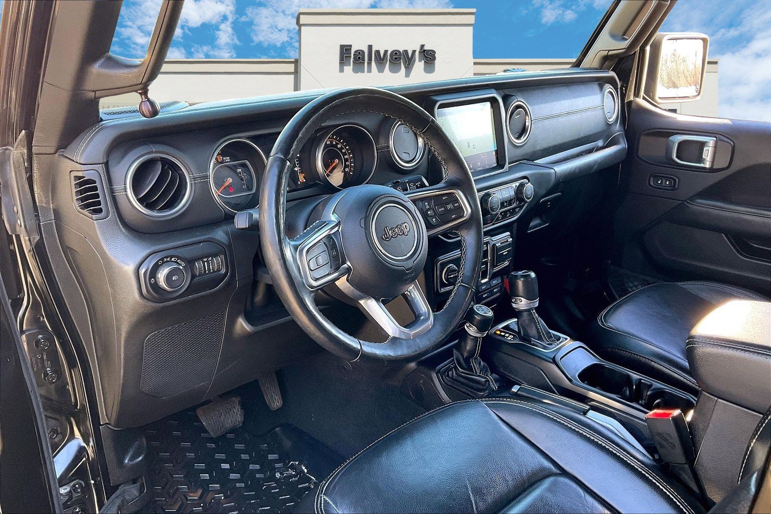 Used 2019 Jeep Wrangler Unlimited Sahara w/ Advanced Safety Group image 13