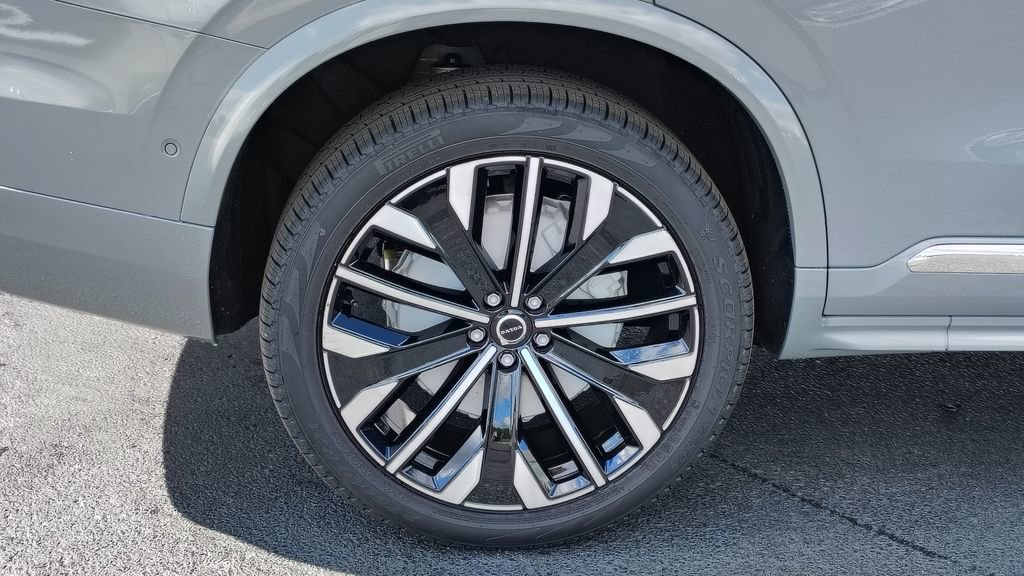 New 2026 Volvo XC90 B6 Plus image 32