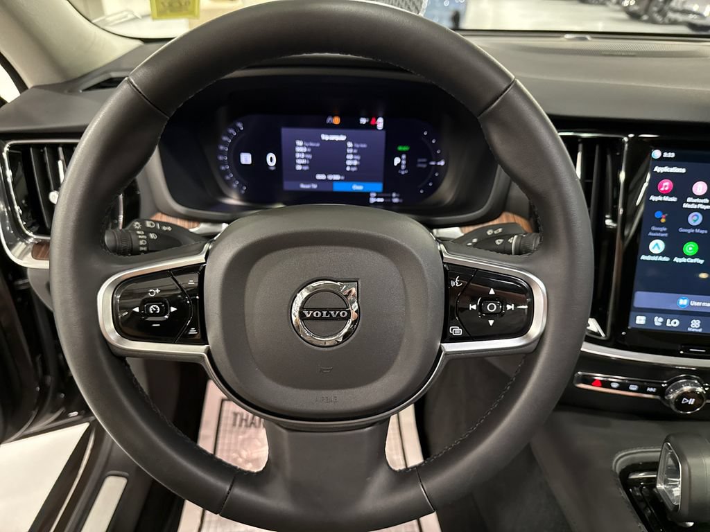 Certified 2025 Volvo S60 T8 Plus AWD/4WD image 11