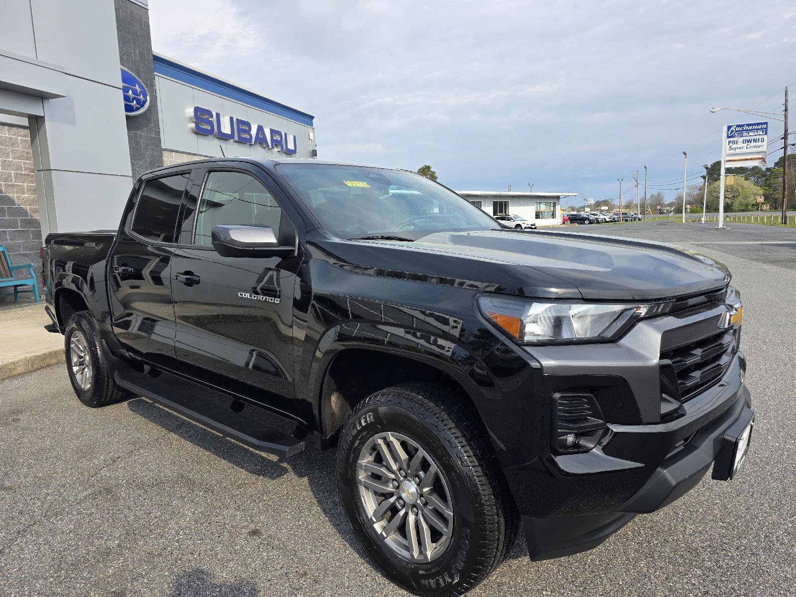 Used 2023 Chevrolet Colorado LT w/ LT Convenience Package II image 3