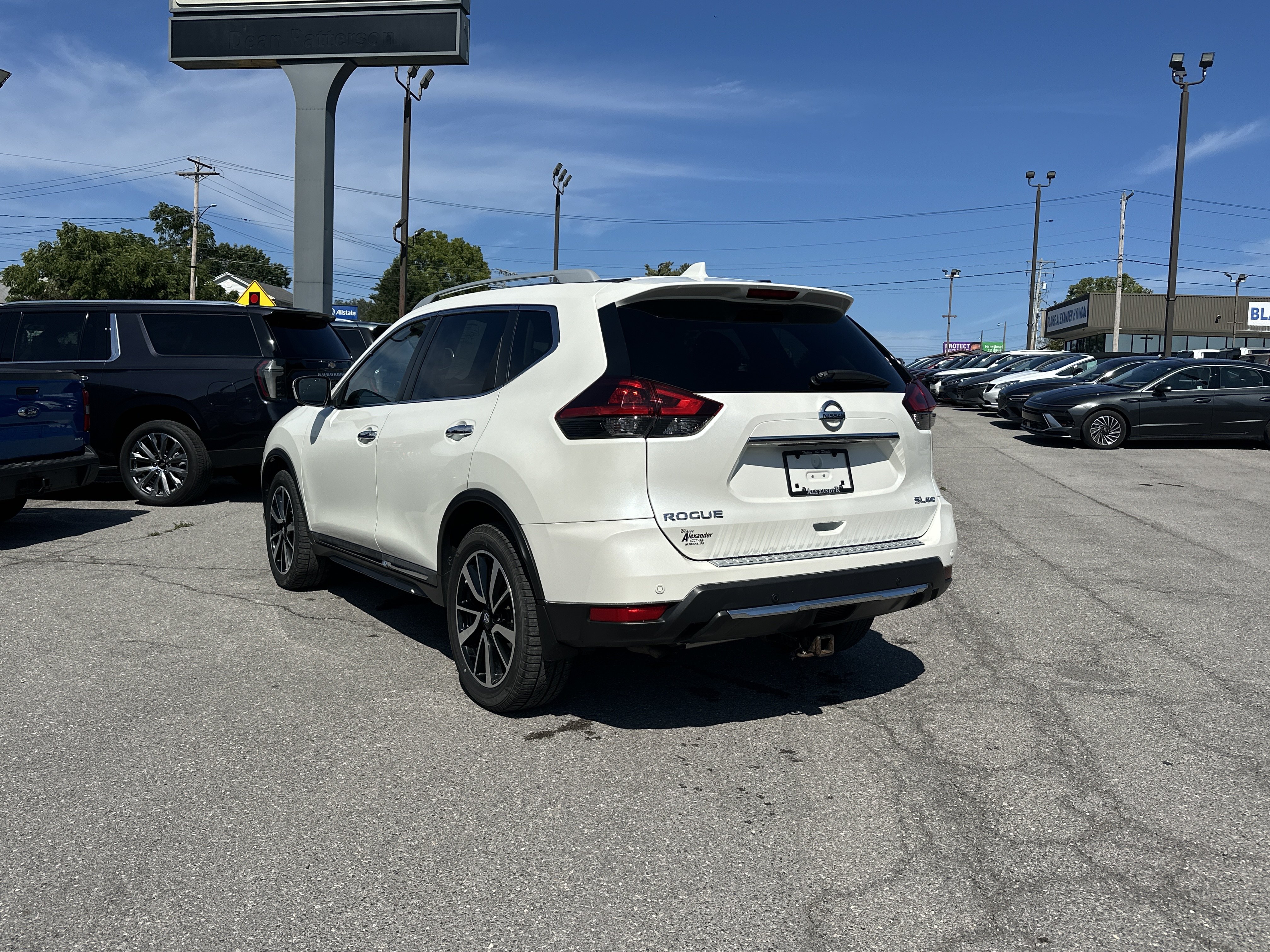 Used 2020 Nissan Rogue SL w/ Premium Package AWD/4WD image 6