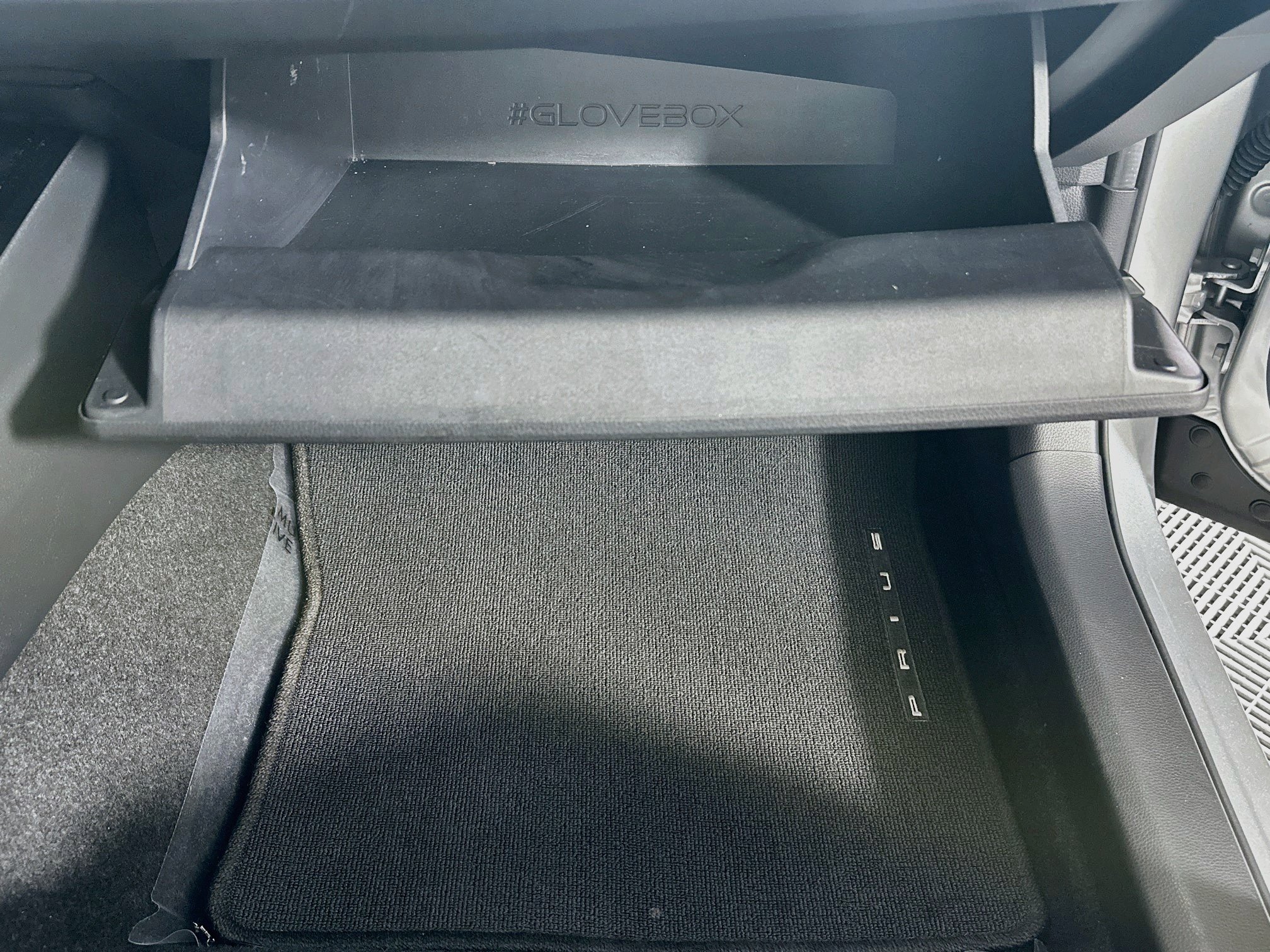 Certified 2023 Toyota Prius XLE FWD image 32