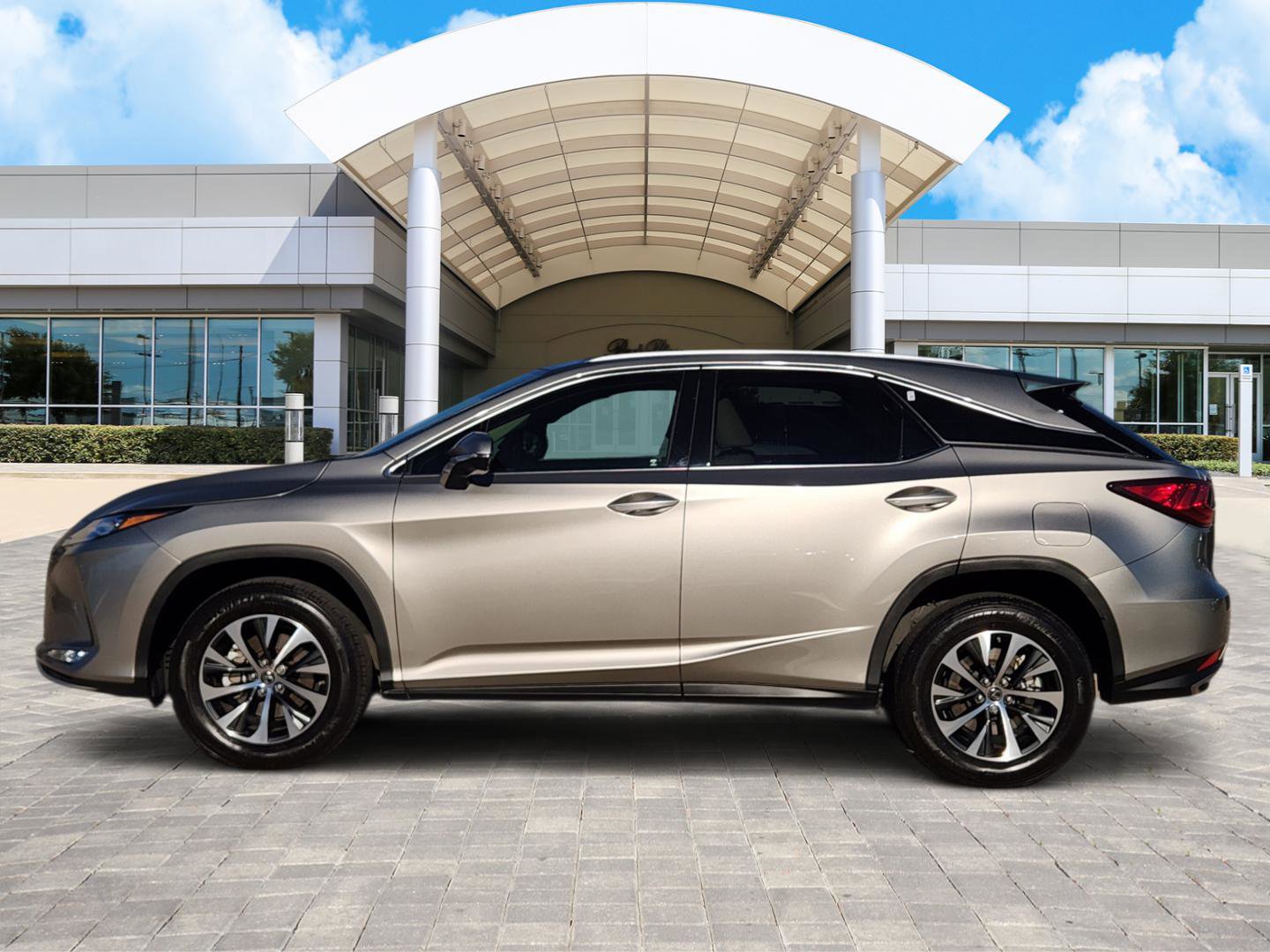Certified 2022 Lexus RX 350 FWD w/ Premium Package image 3