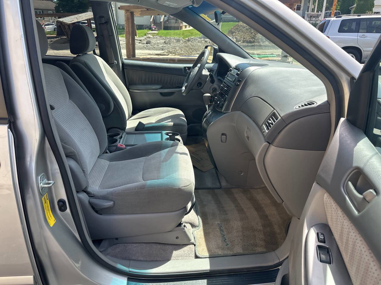 Used 2007 Toyota Sienna LE FWD image 12