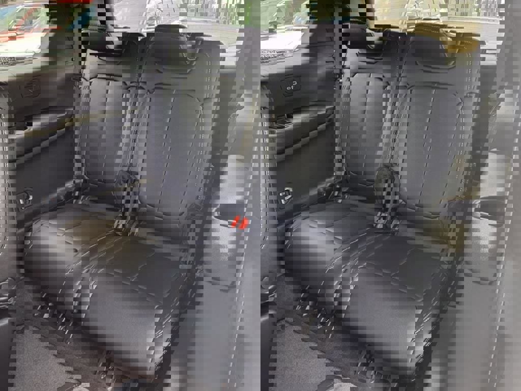 New 2025 Jeep Grand Cherokee L Limited w/ Black Appearance Package image 8