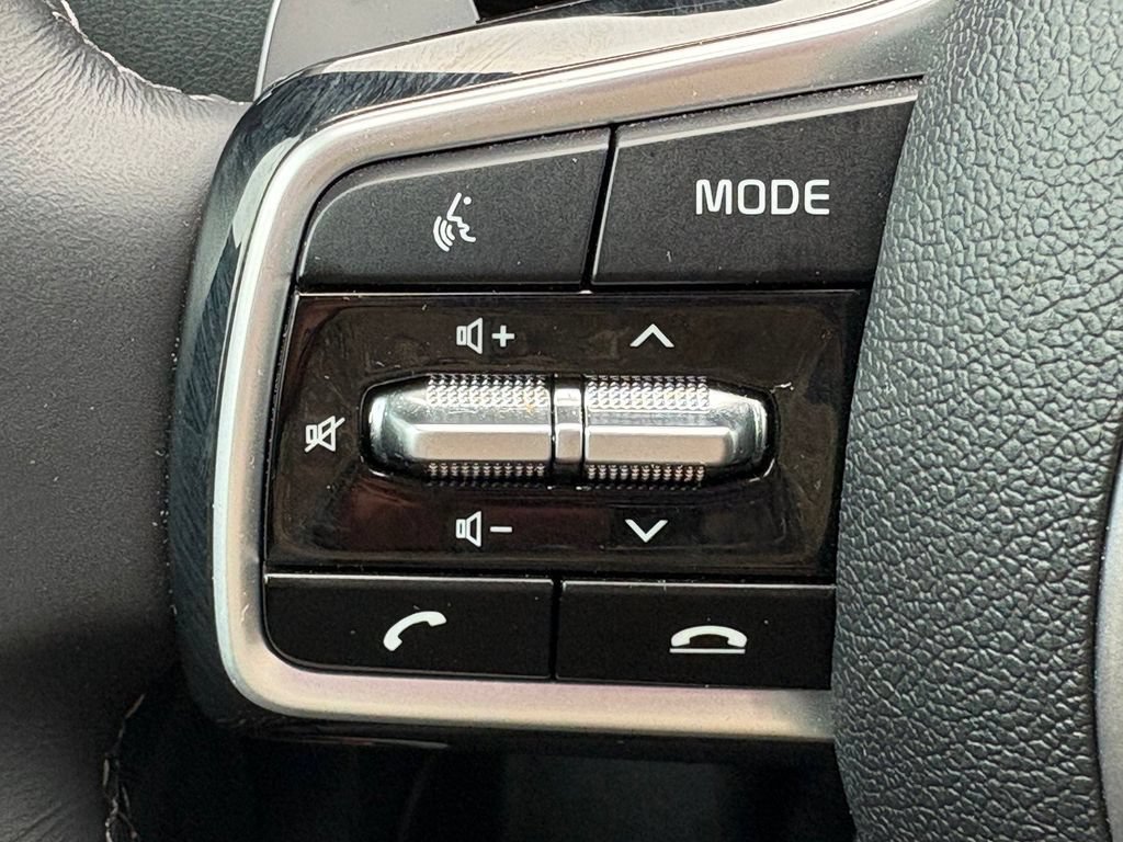 Certified 2022 Kia Sorento S FWD image 23