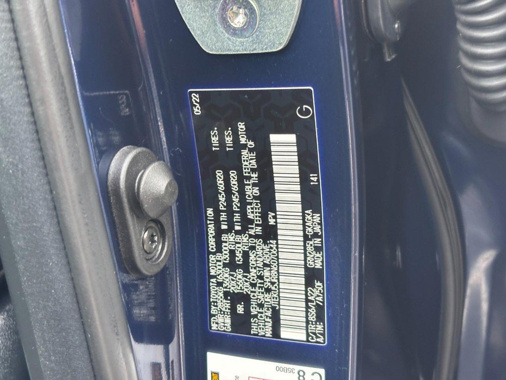 Used 2022 Toyota 4Runner Limited AWD/4WD image 22