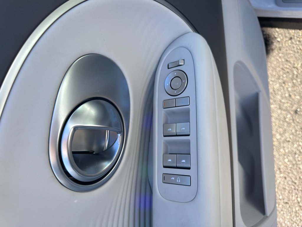 Used 2026 Hyundai Ioniq 9 SEL image 16