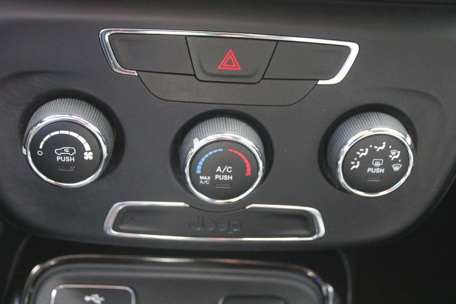 Used 2018 Jeep Compass Altitude image 36