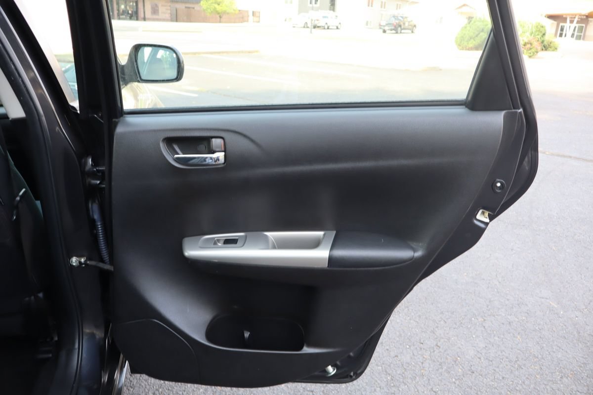 Used 2010 Subaru Impreza 2.5i AWD/4WD image 25