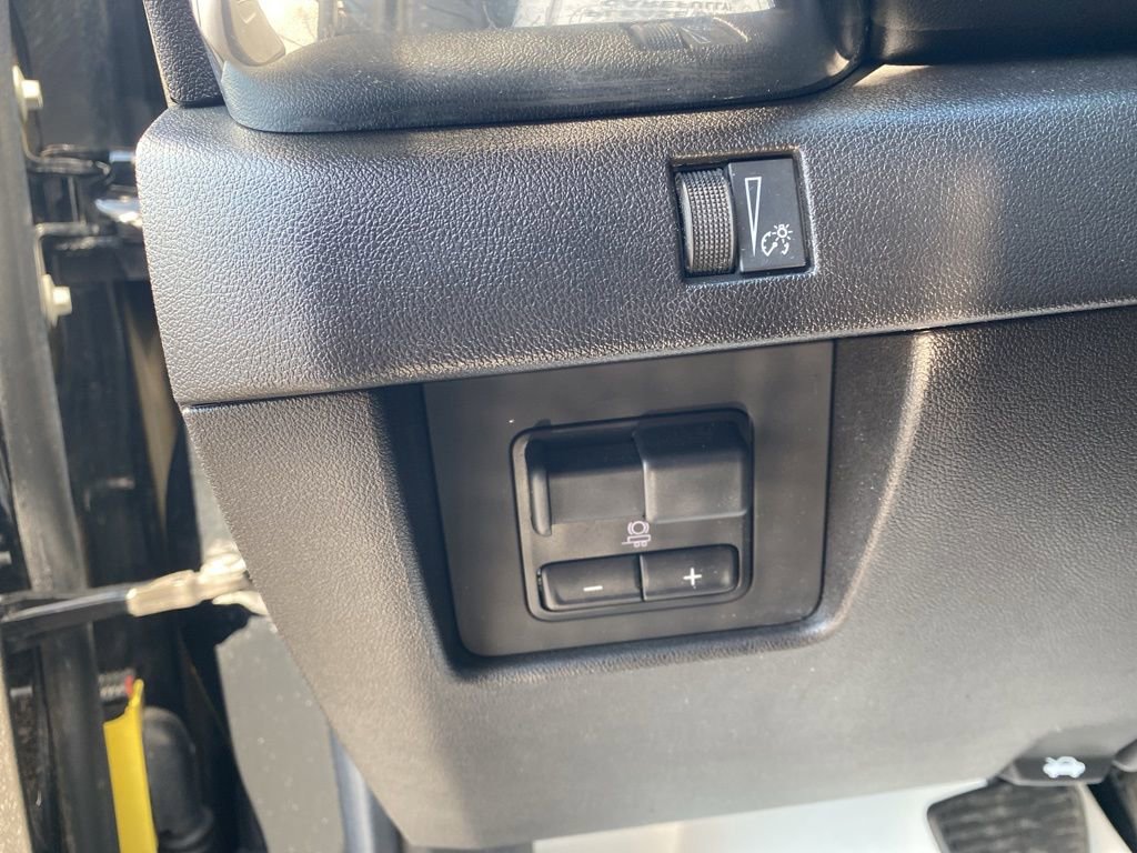 Used 2024 GMC Canyon Elevation w/ Convenience Package image 14