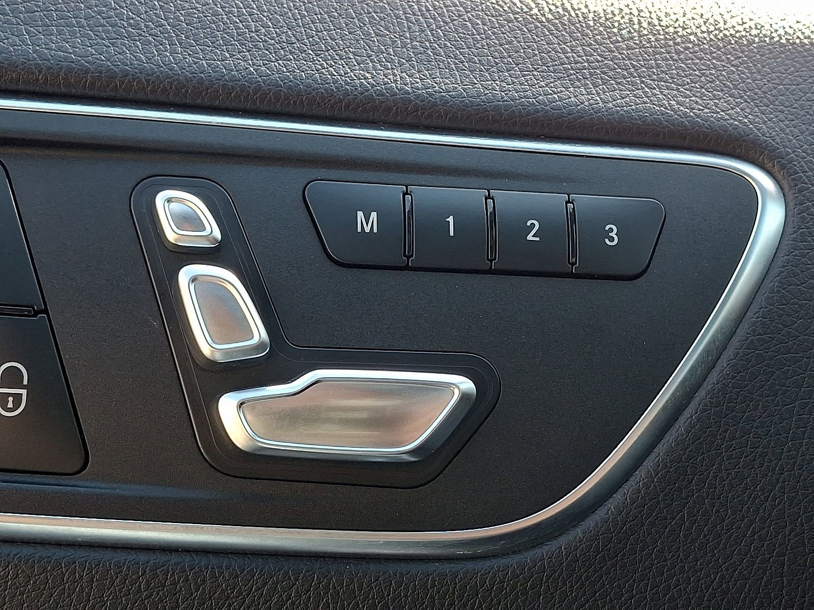 Used 2018 Mercedes-Benz GLA 250 image 25