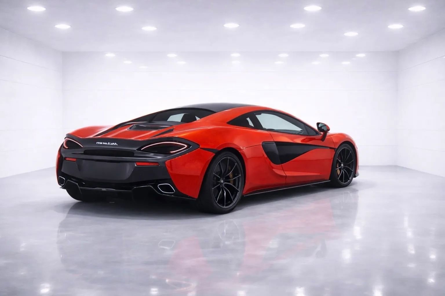 Used 2017 McLaren 570S RWD image 5