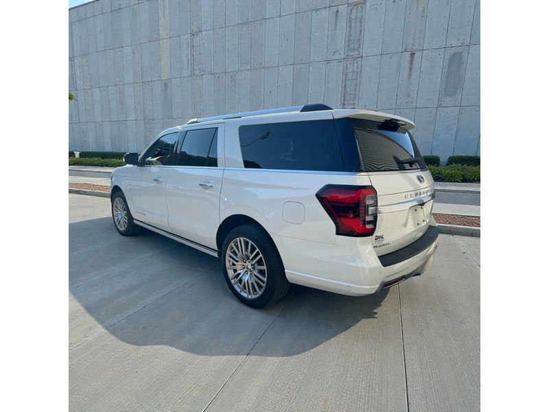 Used 2024 Ford Expedition Max Platinum image 3