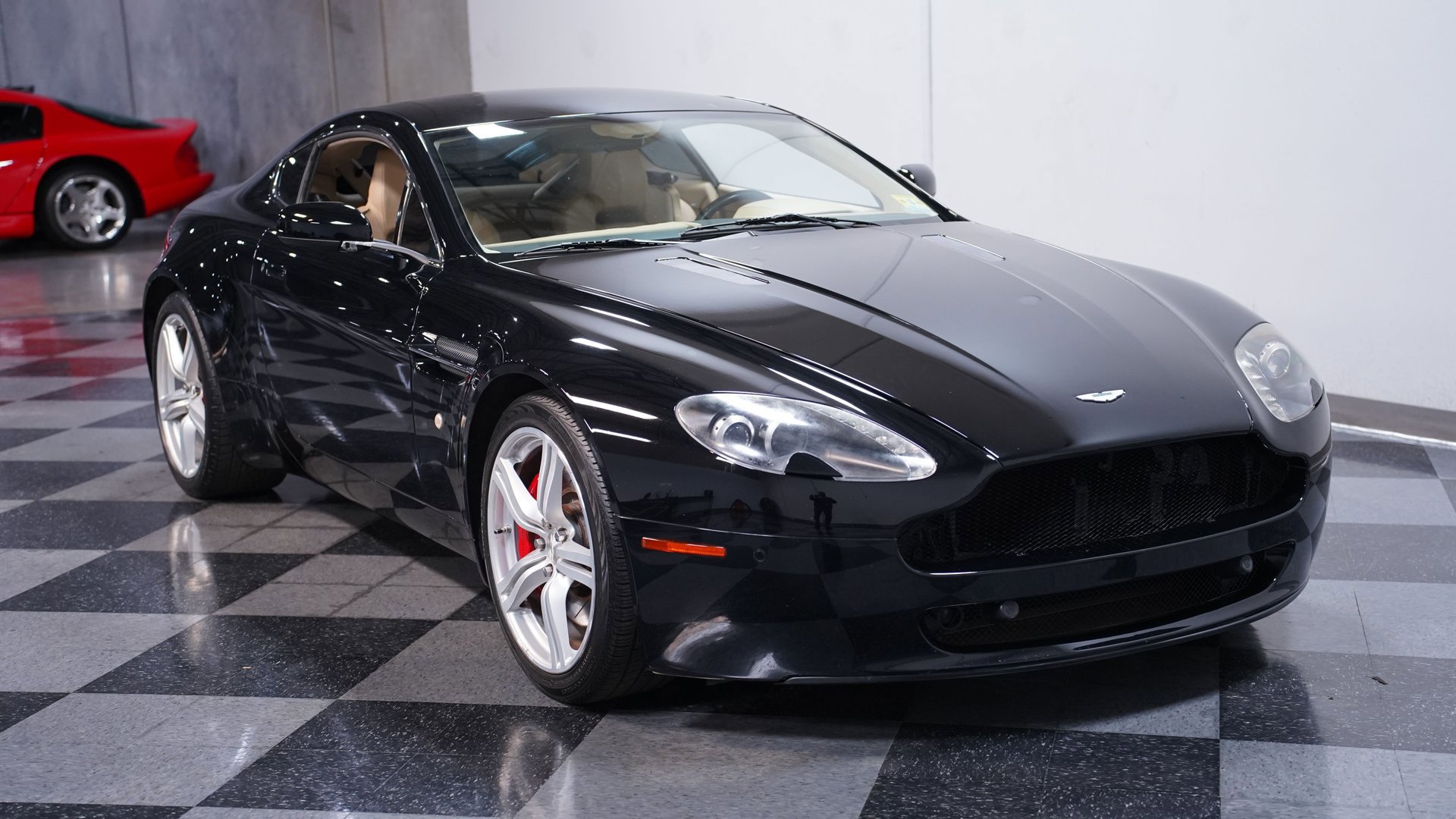 Used 2009 Aston Martin V8 Vantage V8 image 14