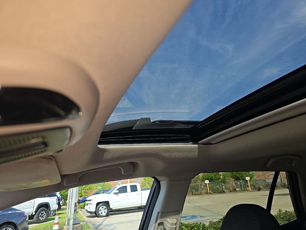 Used 2023 Subaru Outback Premium image 24