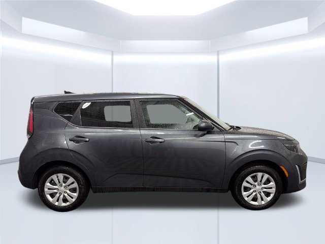 Certified 2023 Kia Soul LX FWD image 7