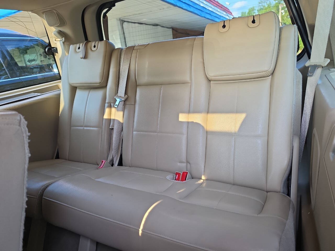 Used 2010 Lincoln Navigator 4WD image 22
