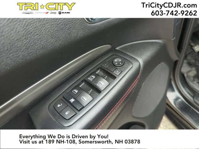 Used 2016 Dodge Durango R/T image 17