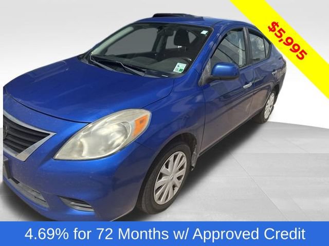 Used 2014 Nissan Versa SV FWD image 1