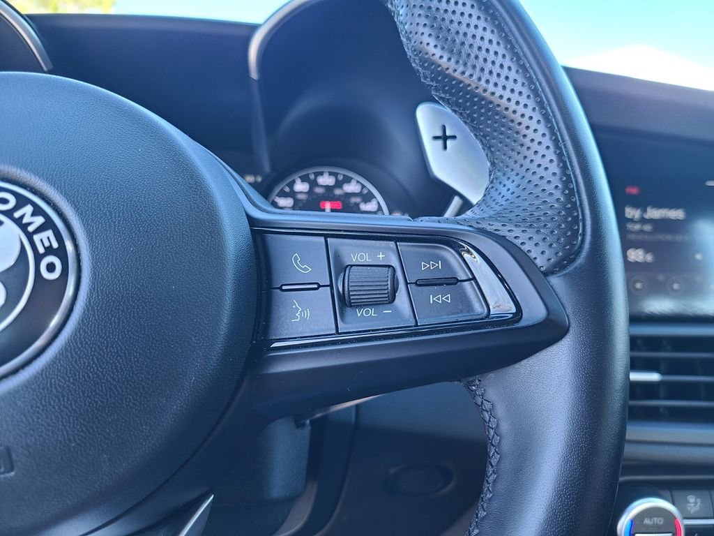 Used 2022 Alfa Romeo Giulia Sprint image 18