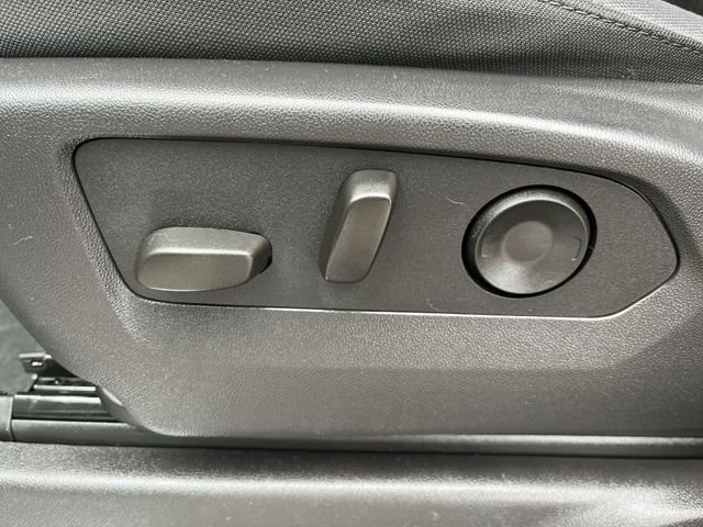 Used 2025 Chevrolet Silverado 1500 LT image 16