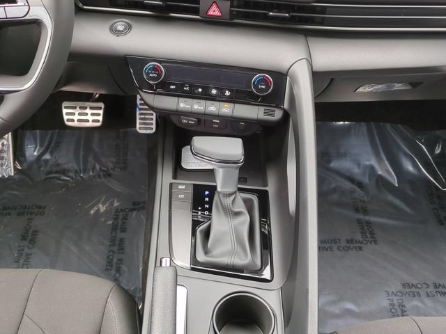 New 2026 Hyundai Elantra Sport FWD image 18