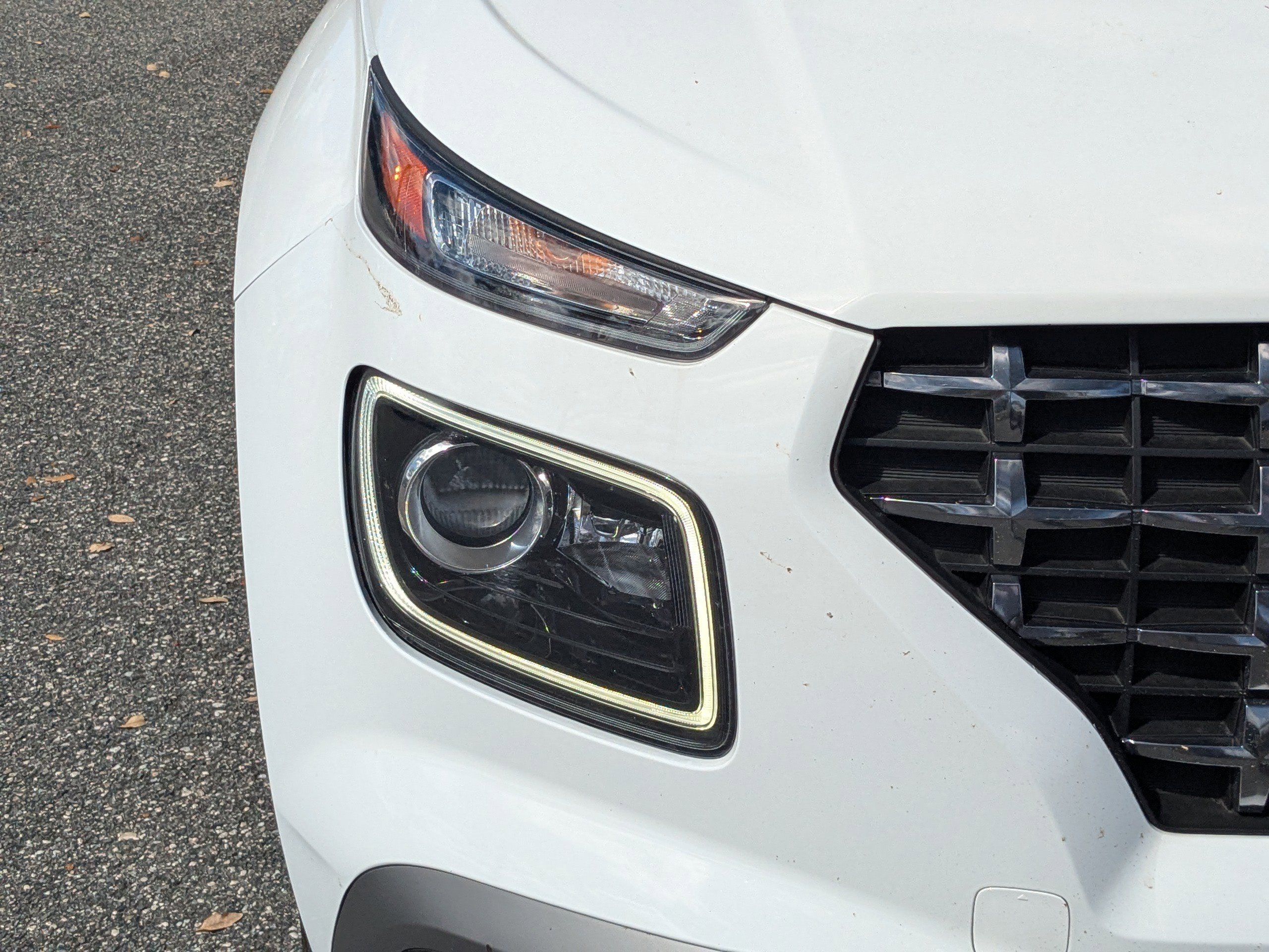 Used 2024 Hyundai Venue Limited image 9