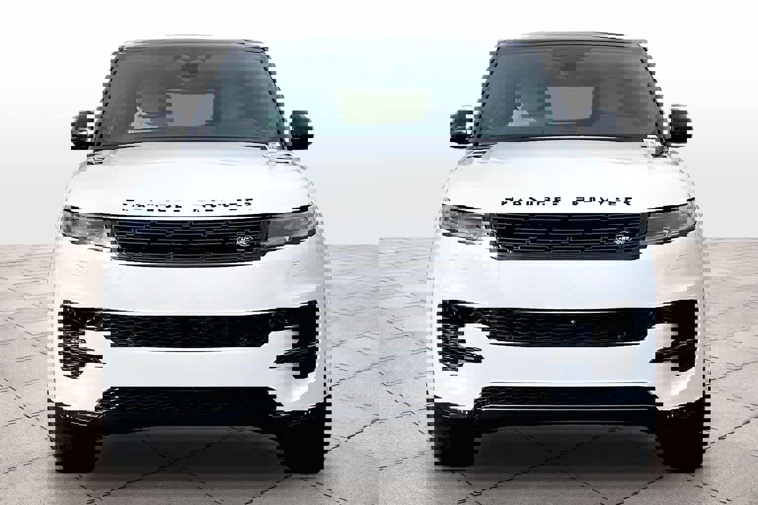 Used 2025 Land Rover Range Rover Sport SE image 3