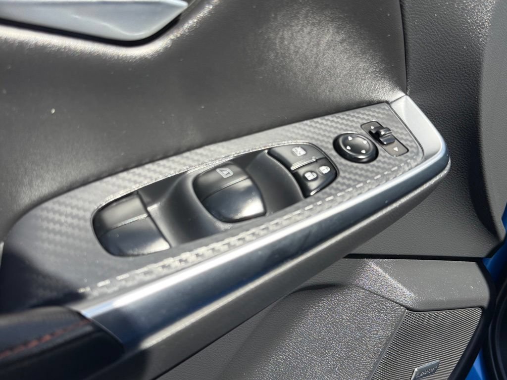Used 2025 Nissan Sentra SR w/ SR Premium Package FWD image 32