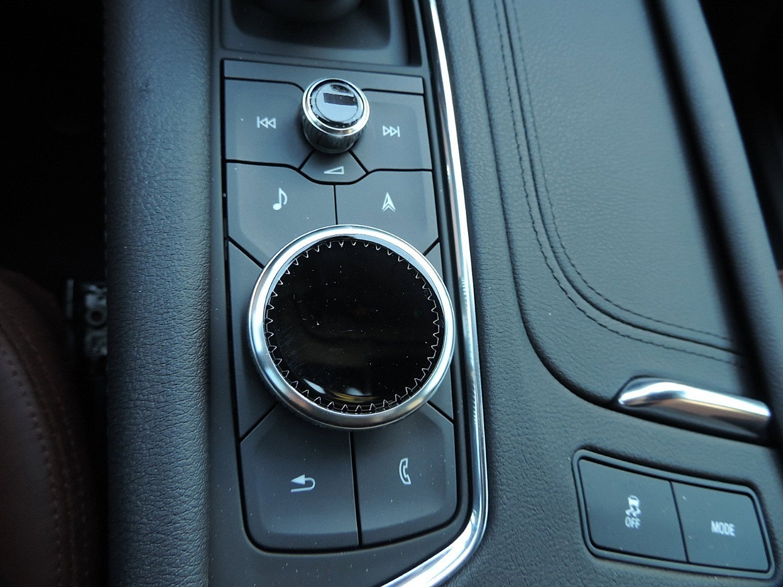 New 2026 Cadillac XT5 Premium Luxury w/ Driver Assist Package FWD image 23