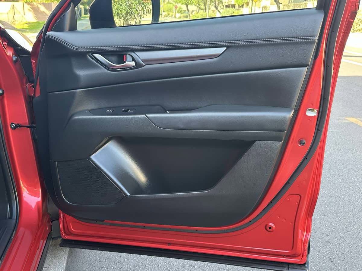 Used 2020 MAZDA CX-5 Touring FWD image 40