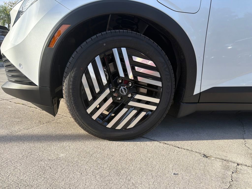 New 2026 Nissan Leaf SV+ w/ Floor Mat Package (SV+) image 10