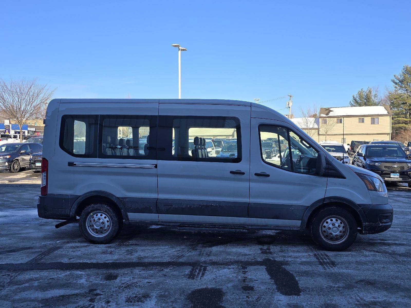 Used 2023 Ford Transit 350 XL image 2