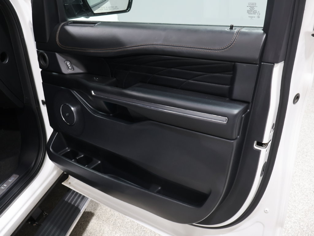 Used 2020 Ford Expedition Max Platinum AWD/4WD image 29