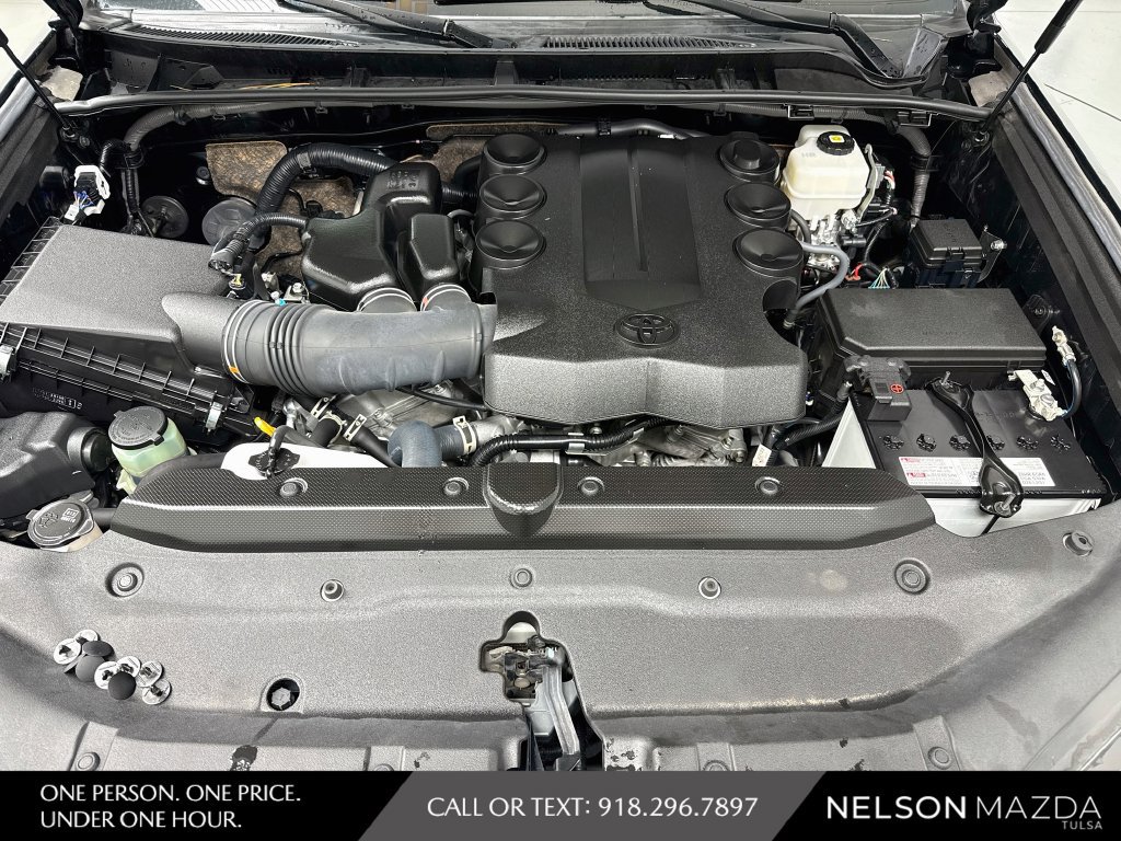 Used 2023 Toyota 4Runner SR5 AWD/4WD image 29