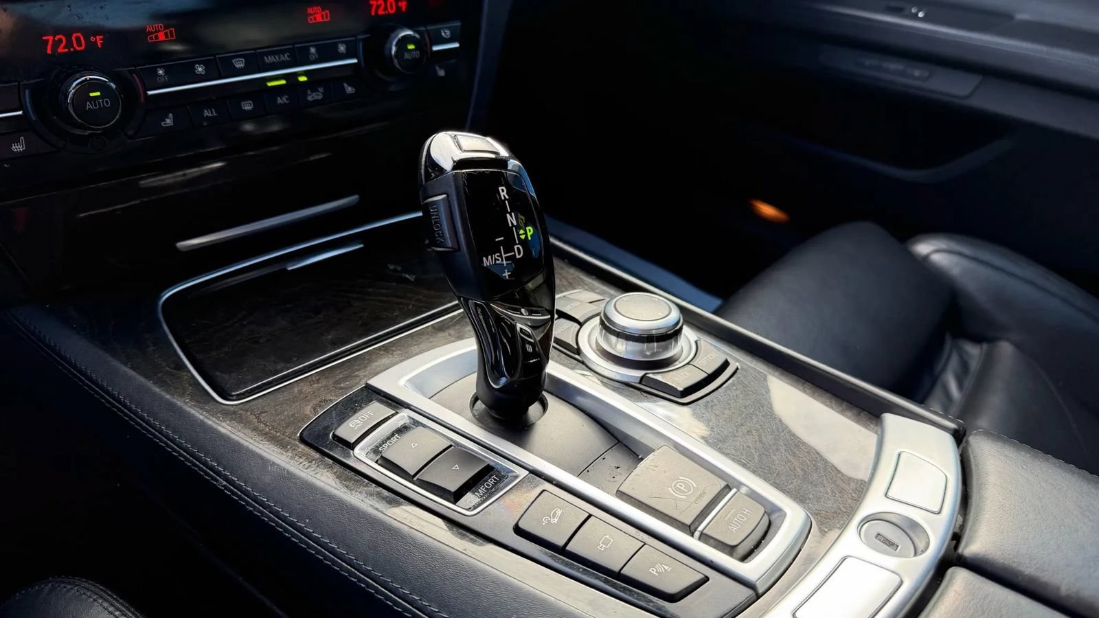 Used 2013 BMW 750i xDrive AWD/4WD image 35