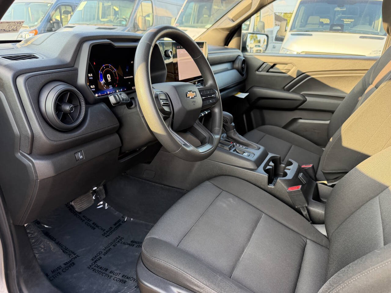Used 2024 Chevrolet Colorado W/T RWD image 10