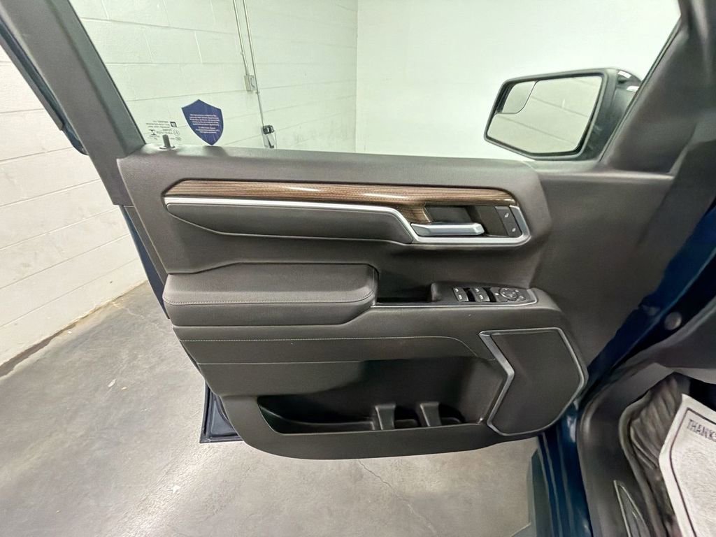 Used 2022 Chevrolet Silverado 1500 RST AWD/4WD image 21