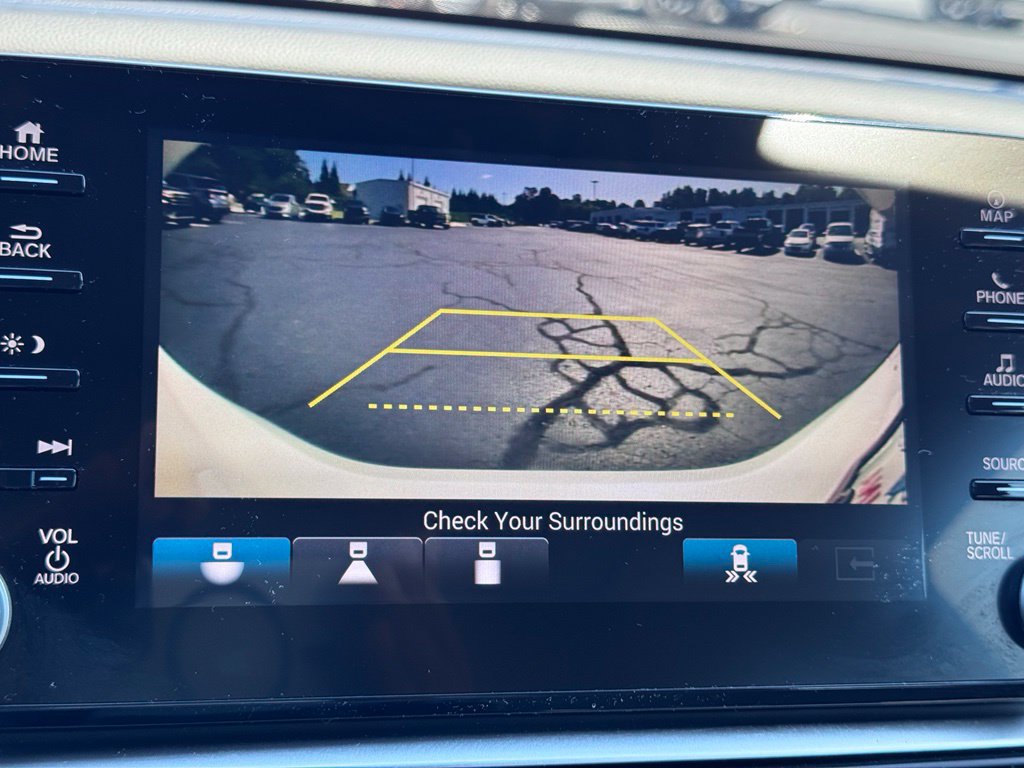 Used 2018 Honda Accord Touring image 13