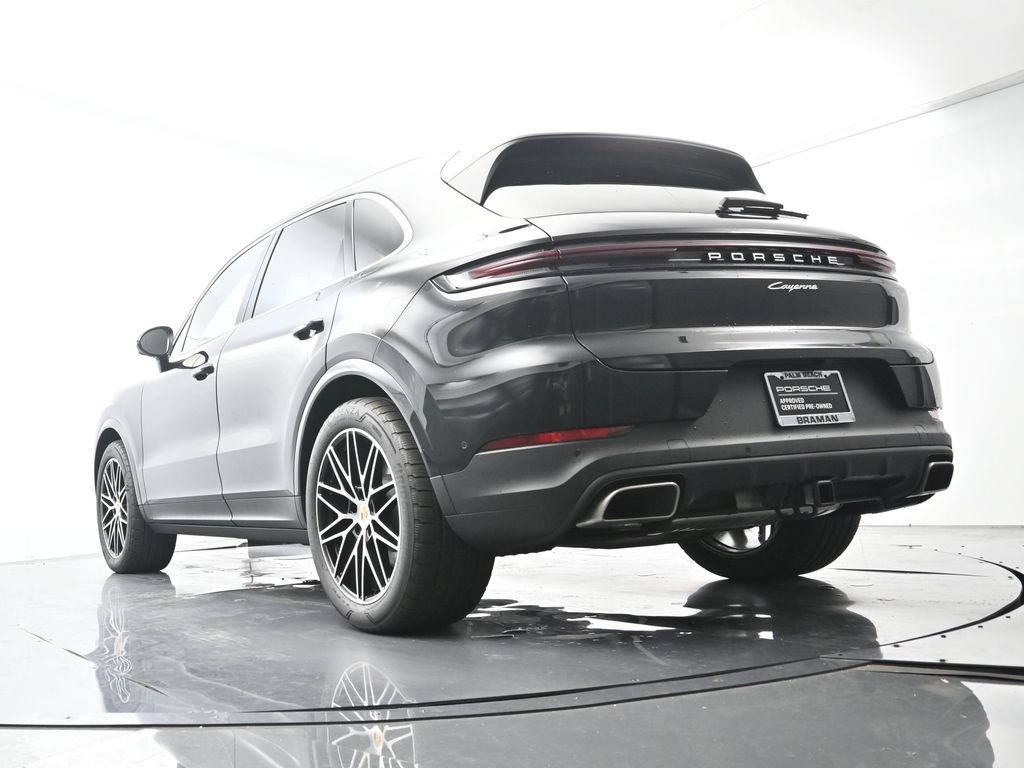 Certified 2025 Porsche Cayenne AWD/4WD image 46