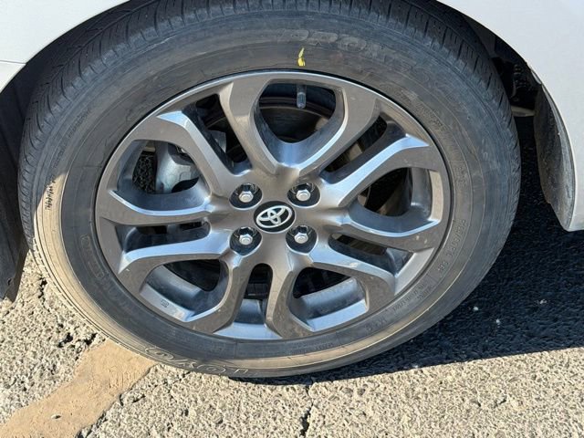 Used 2019 Toyota Yaris LE FWD image 4
