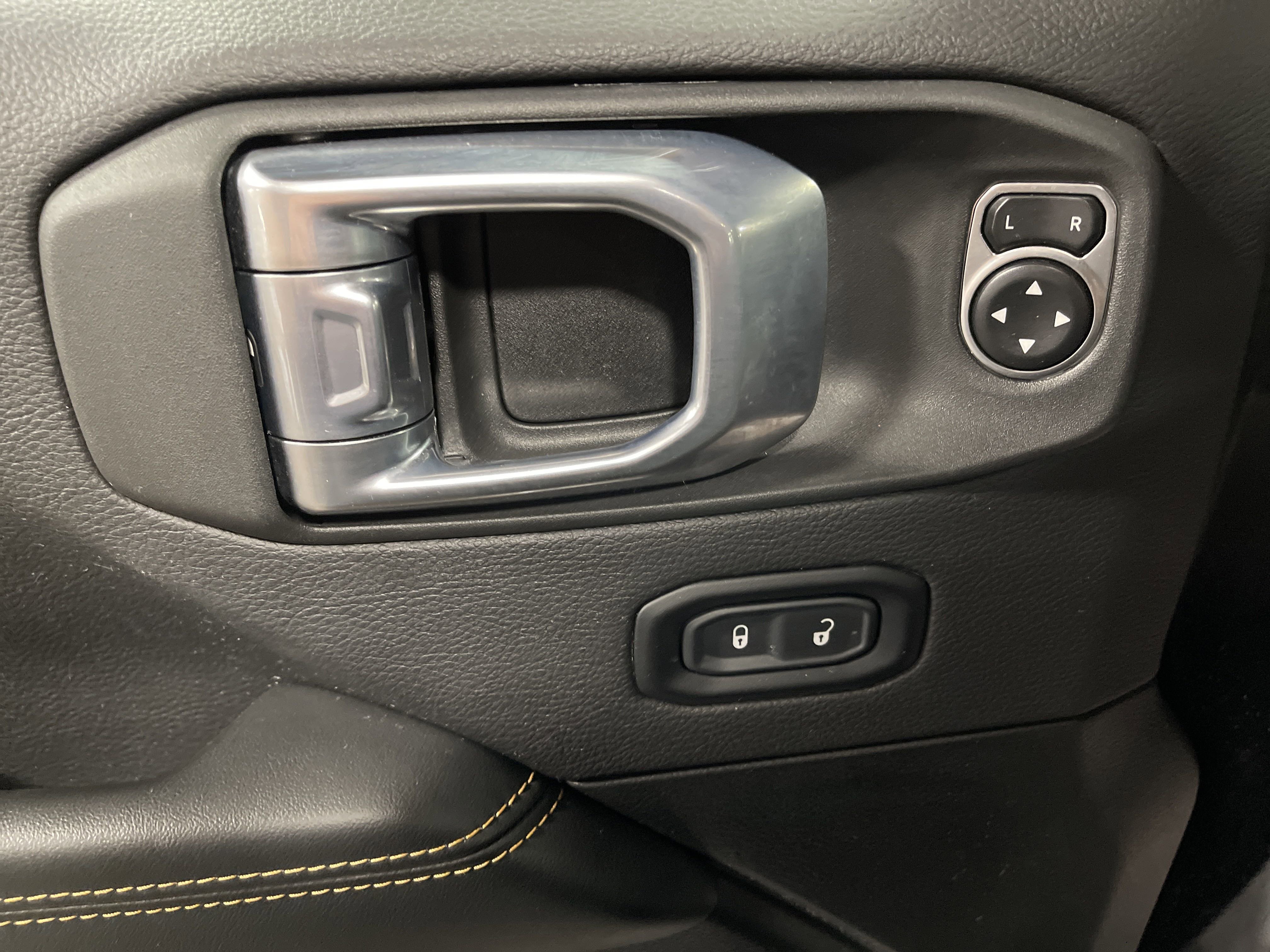 Used 2024 Jeep Wrangler Sahara w/ Safety Group image 8