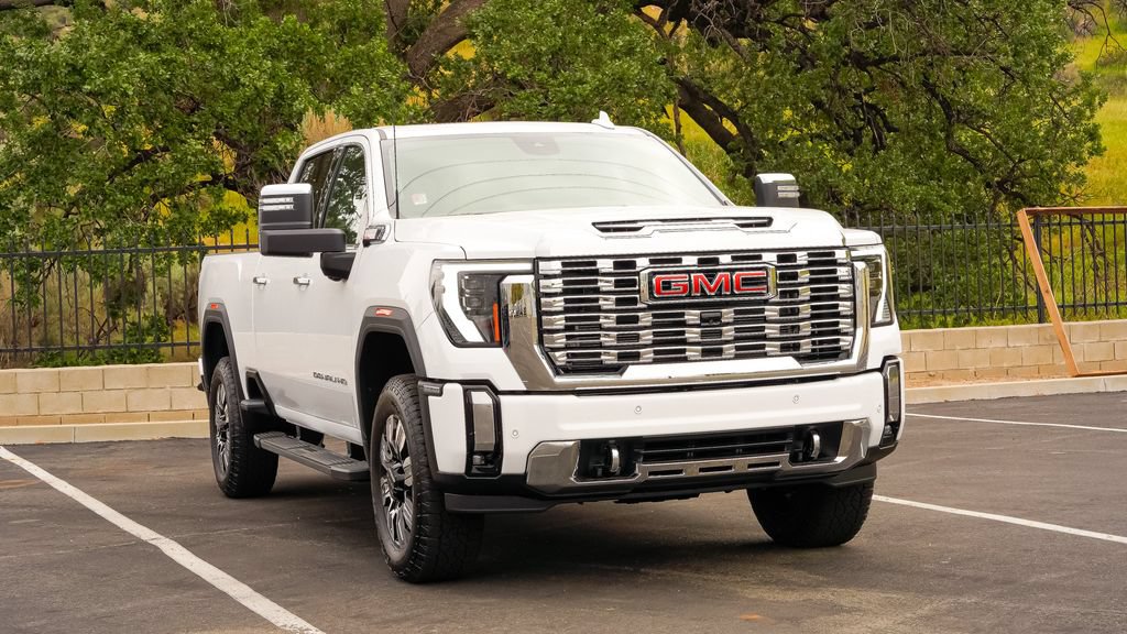 New 2026 GMC Sierra 2500 Denali w/ Denali Reserve Package AWD/4WD image 5