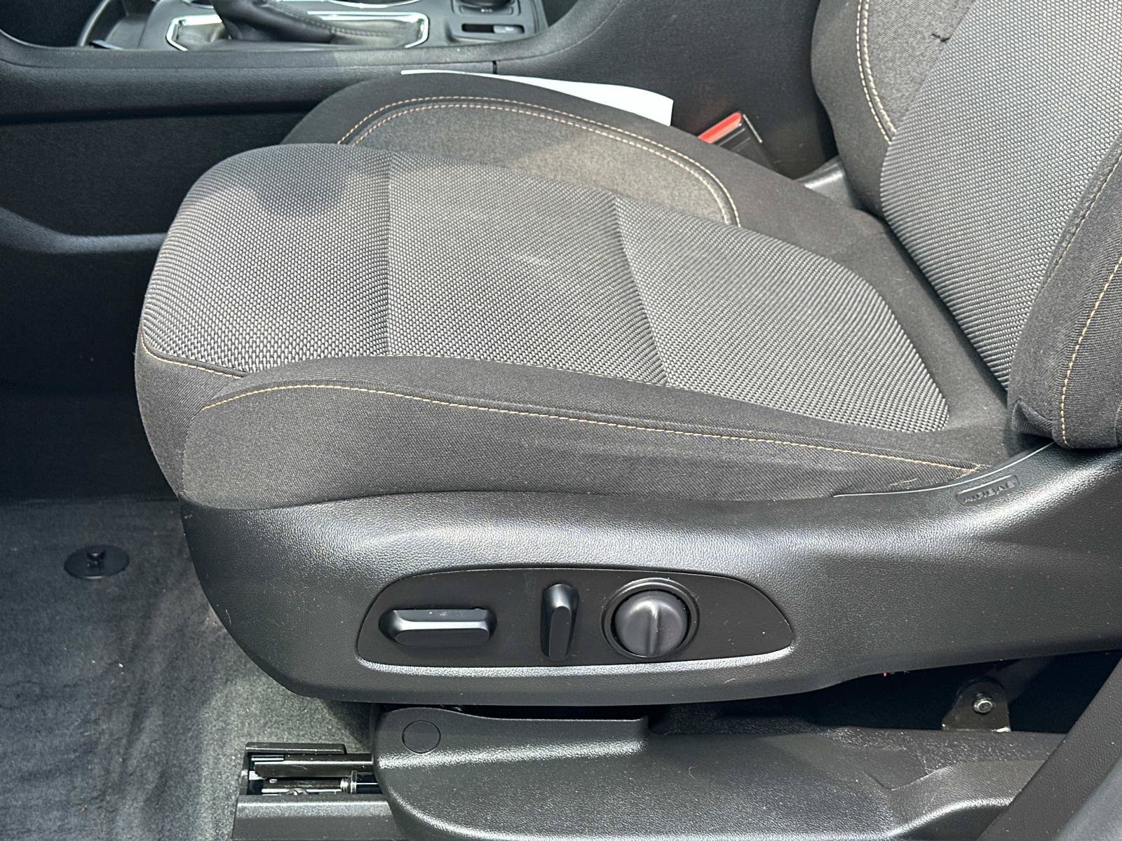 Certified 2020 Chevrolet Traverse LT FWD image 17