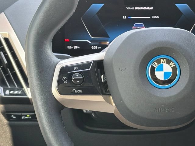 Used 2025 BMW iX xDrive50 AWD/4WD image 23